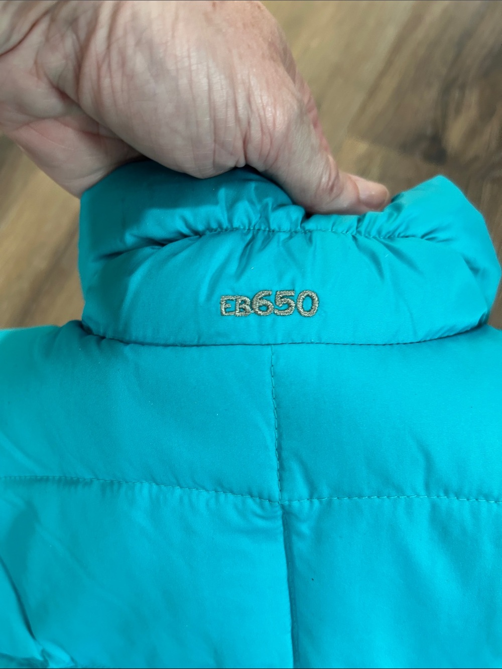 Eddie Bauer Womens Medium Down Puffer Vest EB650 Full Zip Pockets - Picture 14 of 14